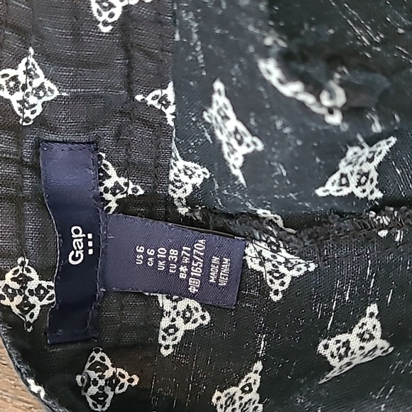 {Gap} Patterned Shorts - Picture 3 of 4